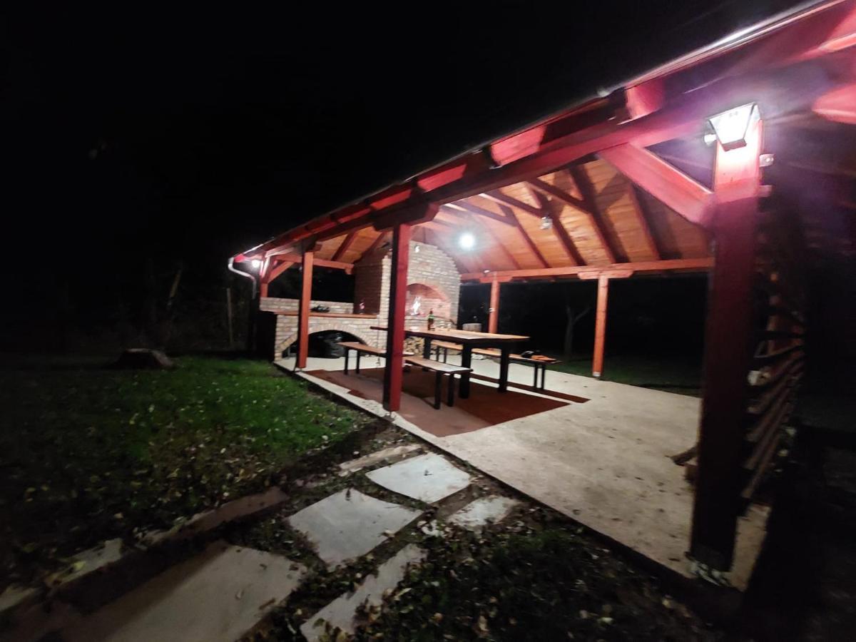 House Kupa Mb Villa Petrinja ภายนอก รูปภาพ